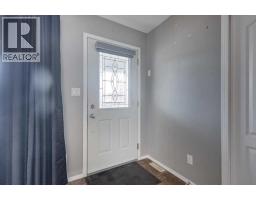 Foyer - 6110 38 Avenue, Stettler, AB T0C2L1 Photo 5