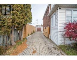 Living room - 136 St Georges Ave W, Sault Ste Marie, ON P6C1B5 Photo 3