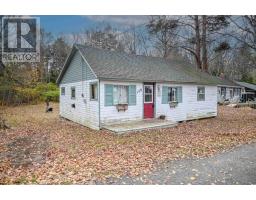 Living room - 158 Plover Lane, North Grand Pre, NS B0P1M0 Photo 2