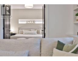 129 1 Benvenuto Place, Image 2