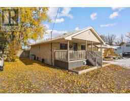 Primary Bedroom - 208 Victoria Avenue E, South Huron, ON N0M1M0 Photo 2