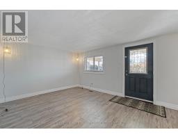 Living room - 208 Victoria Avenue E, South Huron, ON N0M1M0 Photo 4