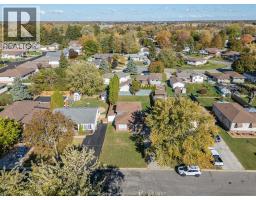 Family room/Fireplace - 252 Murdoch, Harrow, ON N0R1G0 Photo 4