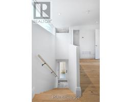 D 786 Ossington Avenue, Image 2