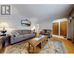 Kitchen - 246 Thirtieth Street, Toronto, ON M8W3E1 Photo 3