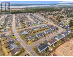 Primary Bedroom - 3000 Sandstone Crescent, Petawawa, ON K8H0B2 Photo 5