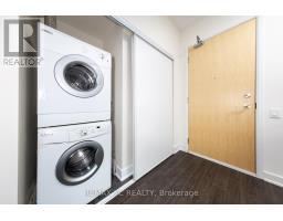 2509 30 Roehampton Avenue, Image 3