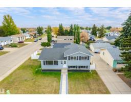 Dining room - 9701 100, Morinville, AB T8R1G6 Photo 2