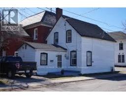 Living room - 29 Robinson Avenue, Smiths Falls, ON K7A1K3 Photo 2
