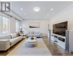 Pantry - 180 Woodspring Avenue, Newmarket, ON L3X3J4 Photo 5