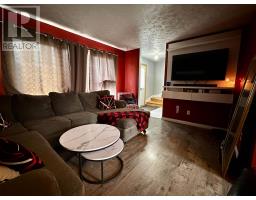 Family room - 38 Pearson Dr, Elliot Lake, ON P5A2V6 Photo 2