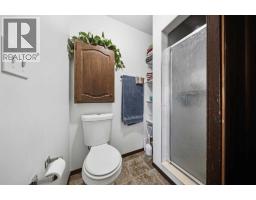 Dining room - 55 Nyman Crescent, Red Deer, AB T4P1Z5 Photo 5