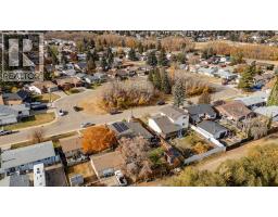 Bedroom - 55 Nyman Crescent, Red Deer, AB T4P1Z5 Photo 4