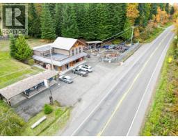 7581 Island Hwy S, Fanny Bay, BC V0R1W0 Photo 2
