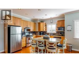 4pc Bathroom - 144 Power Street Unit 202, Penticton, BC V2A5W9 Photo 2