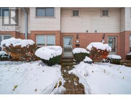 Living room - 3 35 Waterman Avenue, London South, ON N6C5S9 Photo 3