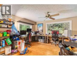 Primary Bedroom - 660 Millstream Lake Rd, Highlands, BC V9B6E9 Photo 4