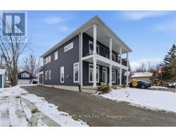 Bathroom - 8 Arnold Street, Norfolk, ON N0E1R0 Photo 2