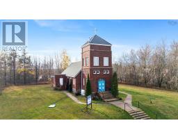 14 Church Street, Lantz, NS B2S1P3 Photo 2