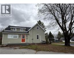 Bonus Room - 56 Elm Street, St Stephen, NB E3L2S8 Photo 2