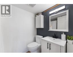 Bedroom - 3380 Mciver Road, West Kelowna, BC V4T1H7 Photo 4