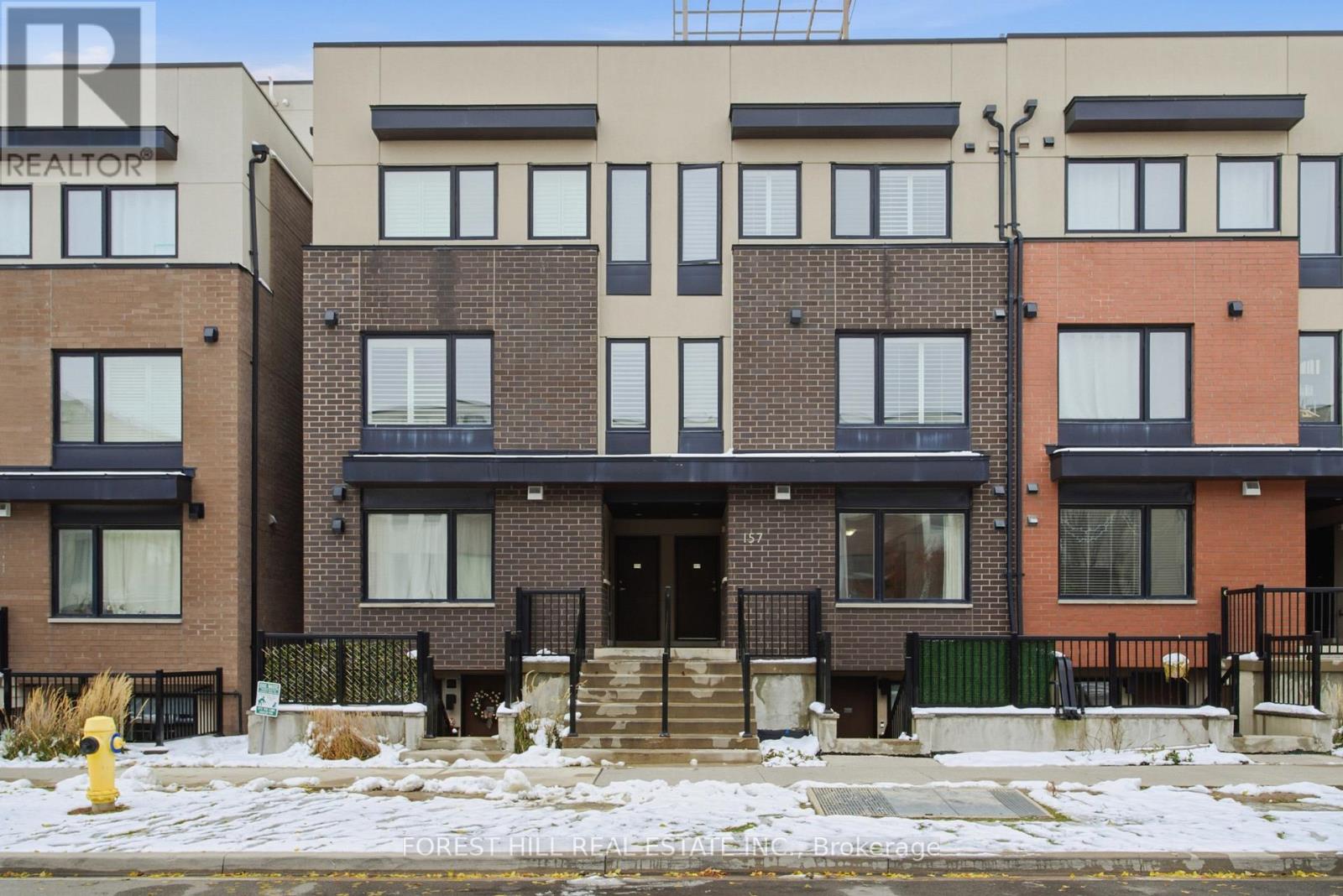 6 157 William Duncan Road