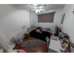 Family room - 26 Dorchester Rd, Spruce Grove, AB T7X2B1 Photo 4