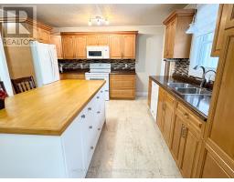 Bedroom - 418 Forest Park Road, Laurentian Valley, ON K8A6W2 Photo 2