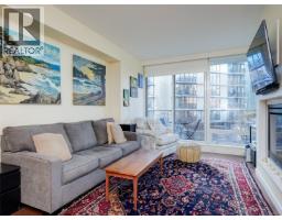 Kitchen - 403 708 Burdett Ave, Victoria, BC V8W0A8 Photo 4