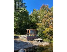 Primary Bedroom - 98 West Ham Lake Road, Killarney, ON P0M1A0 Photo 4