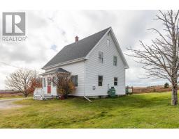 Living room - 5347 Highway 1, Salmon River, NS B5A5B2 Photo 2