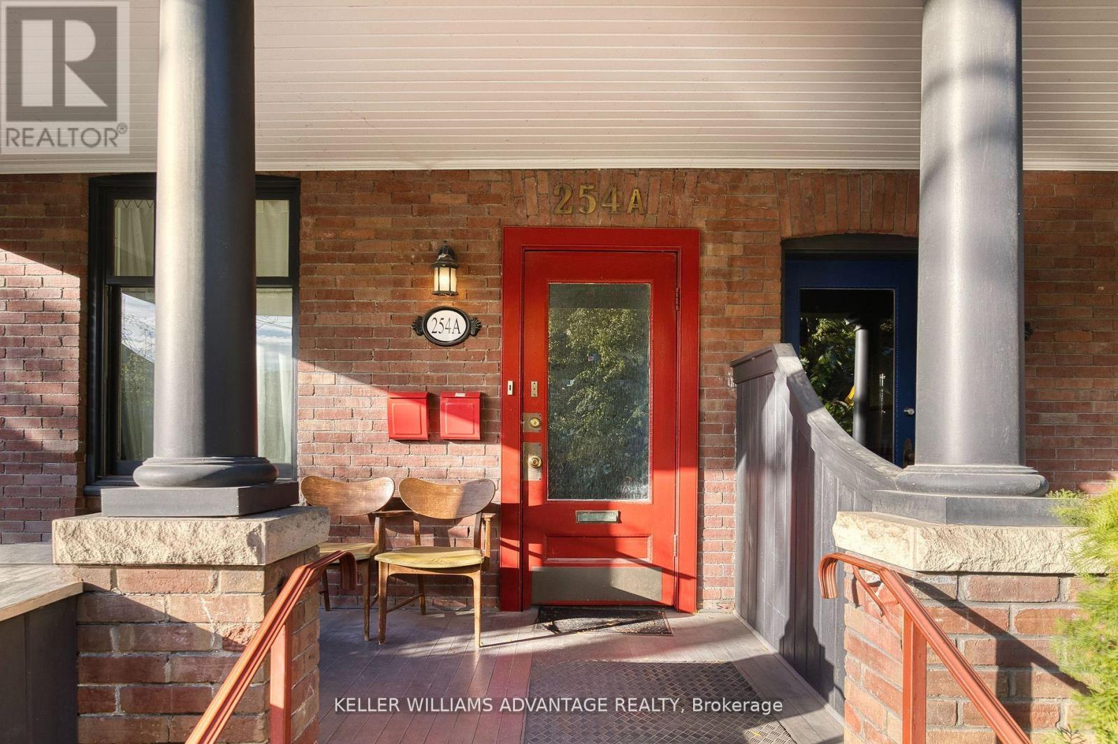 254 A Carlton Street