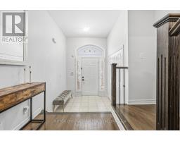 Kitchen - 10 Usherwood Street, Aurora, ON L4G7W6 Photo 4