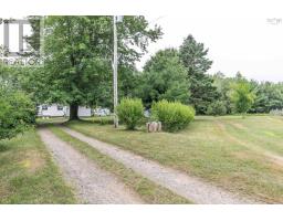 Bath (# pieces 1-6) - 2217 Old Mill Road, South Farmington, NS B0P1W0 Photo 4