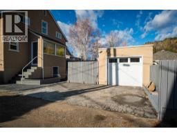 Kitchen - 1631 Fifth Avenue, Trail, BC V1R1V1 Photo 3