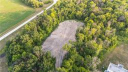 9 Jessie Cove, Lorette, MB R5K1B8 Photo 2