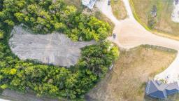 9 Jessie Cove, Lorette, MB R5K1B8 Photo 4