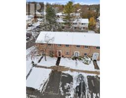 Living room - 25 166 Southdale Road W, London South, ON N6J2J1 Photo 3