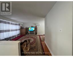 Kitchen - 100 River Drive, East Gwillimbury, ON L9N1A4 Photo 3