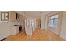 Kitchen - 2514 Castlegate Crossing, Pickering, ON M1X0H6 Photo 2