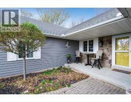 4pc Ensuite bath - 2790 Auction Side Road, Comber, ON N0P1J0 Photo 2