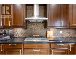 Kitchen - 26 Emperor Drive, Brampton, ON L6P1X5 Photo 3