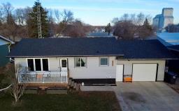 Primary Bedroom - 211 Townsend Drive, Melita, MB R0M1L0 Photo 5