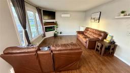 3pc Bathroom - 211 Townsend Drive, Melita, MB R0M1L0 Photo 2