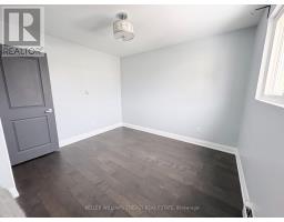 Living room - 1 540 Mary Street E, Whitby, ON L1N2R1 Photo 4