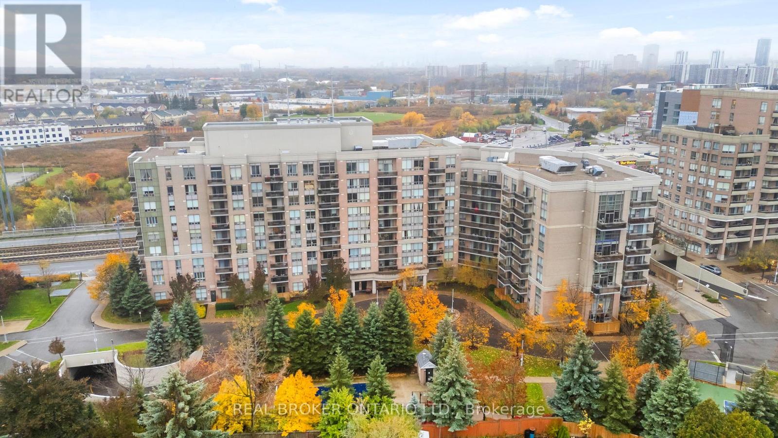 601 1720 Eglinton Avenue E