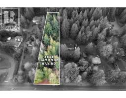 5611 Hammond Bay Rd, Nanaimo, BC V9T5N2 Photo 3