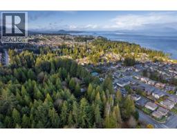 5611 Hammond Bay Rd, Nanaimo, BC V9T5N2 Photo 5