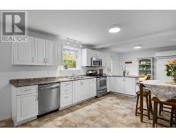 Foyer - 82 Newland Crescent, Charlottetown, PE C1A4H7 Photo 3