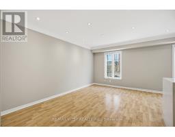 904 50 Western Battery Road, Image 3